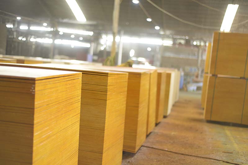 平整桉木建筑模板规格预报价